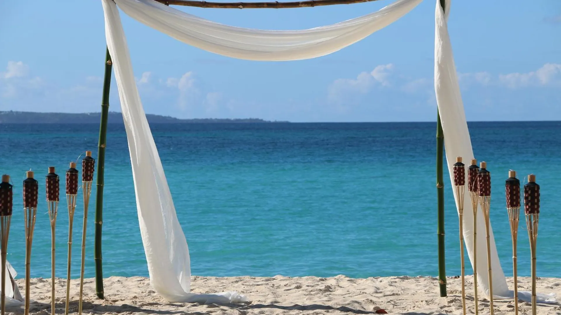 Rendezvous Bay Hotel Lower South Hill